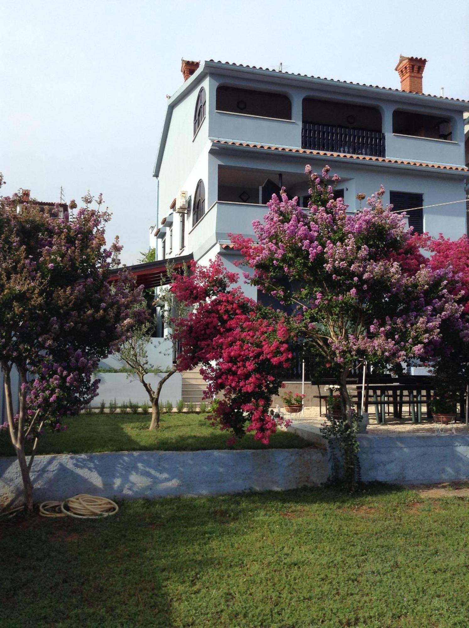 Appartamento The Blue House Vinkuran Esterno foto